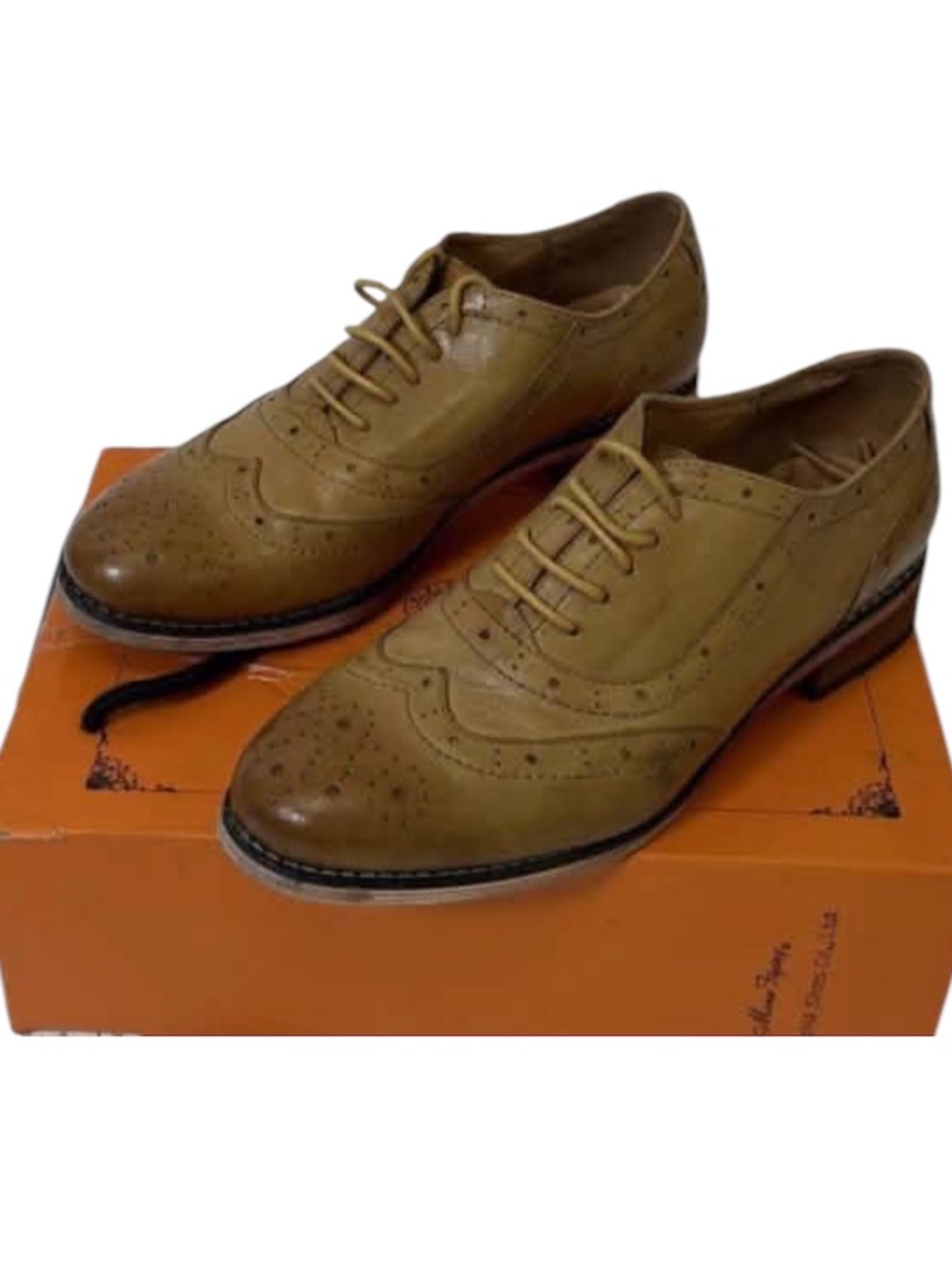 Mona Flying Womens Tan Leather Perforated Wingtip Oxfords Brogue Flats US 8.5